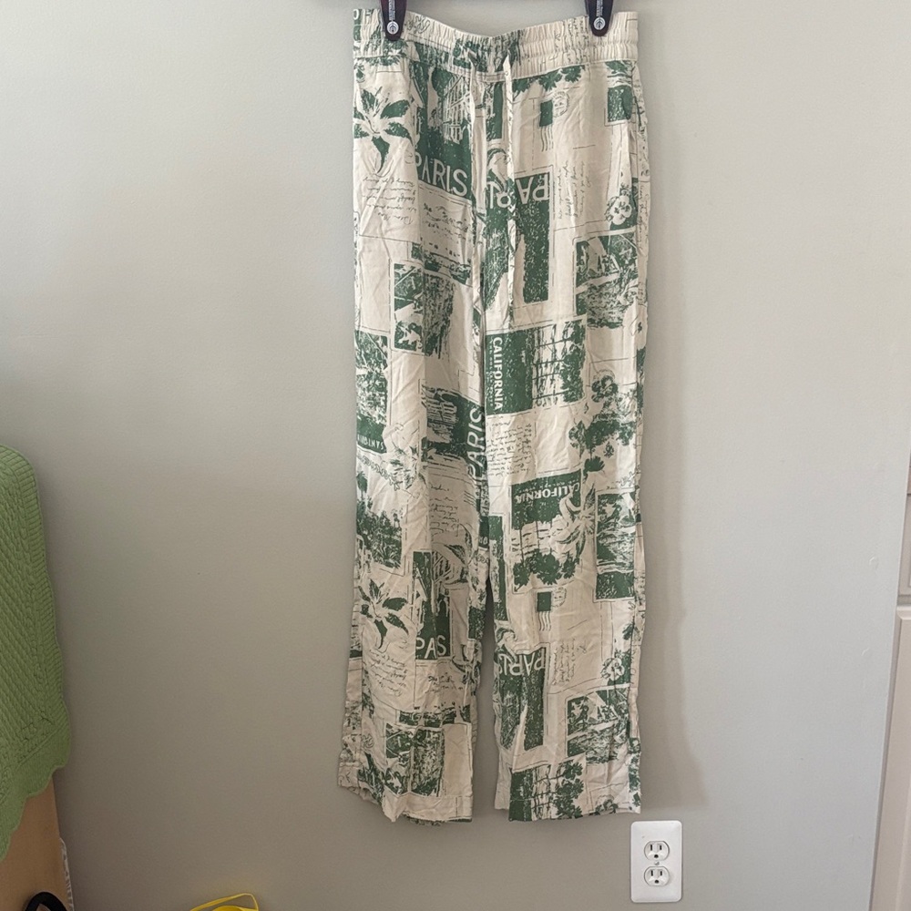 Urban Outfitters Women's Cream and Green Paris Print Wide-Leg Pants Size Small